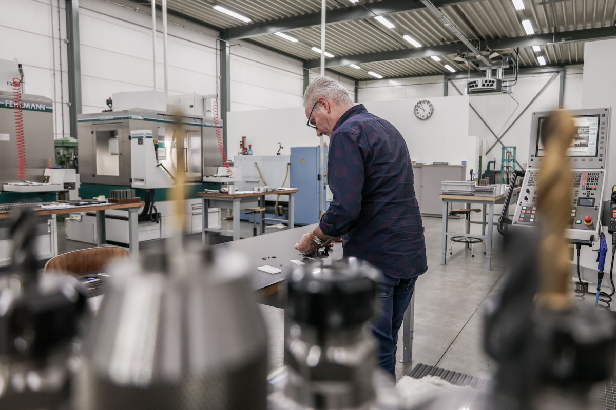 FMI Hendriks voor optische industrie